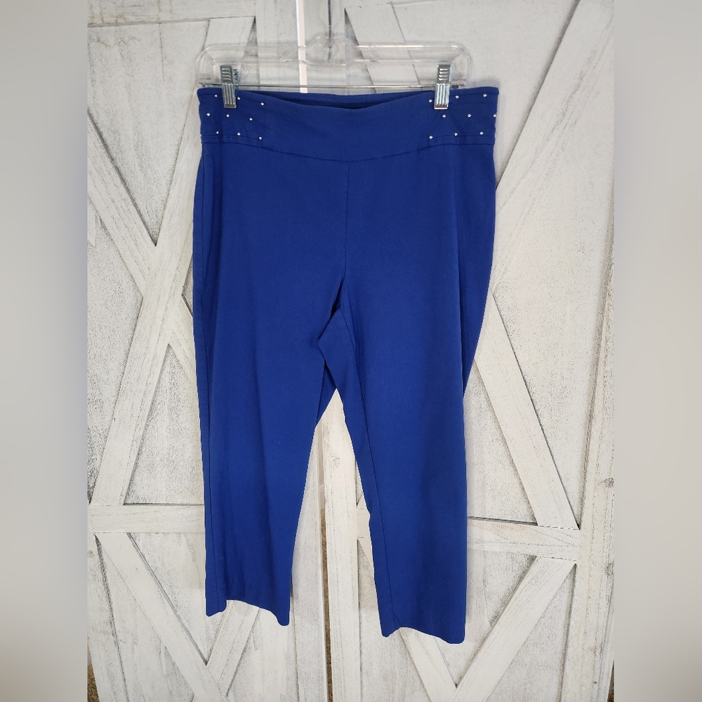 Super comfortable blue capri pants